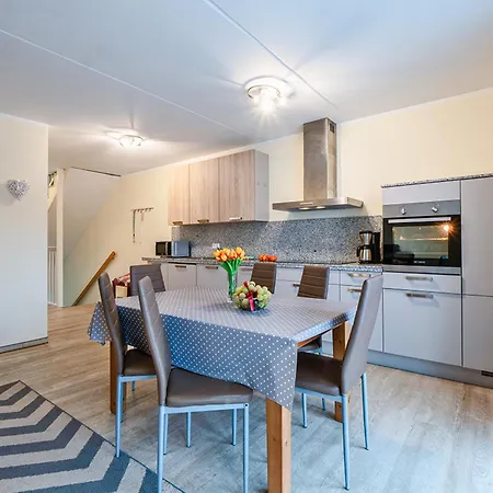 Hafenflair Haus 3 Og Typ 2 Balkone Apartment